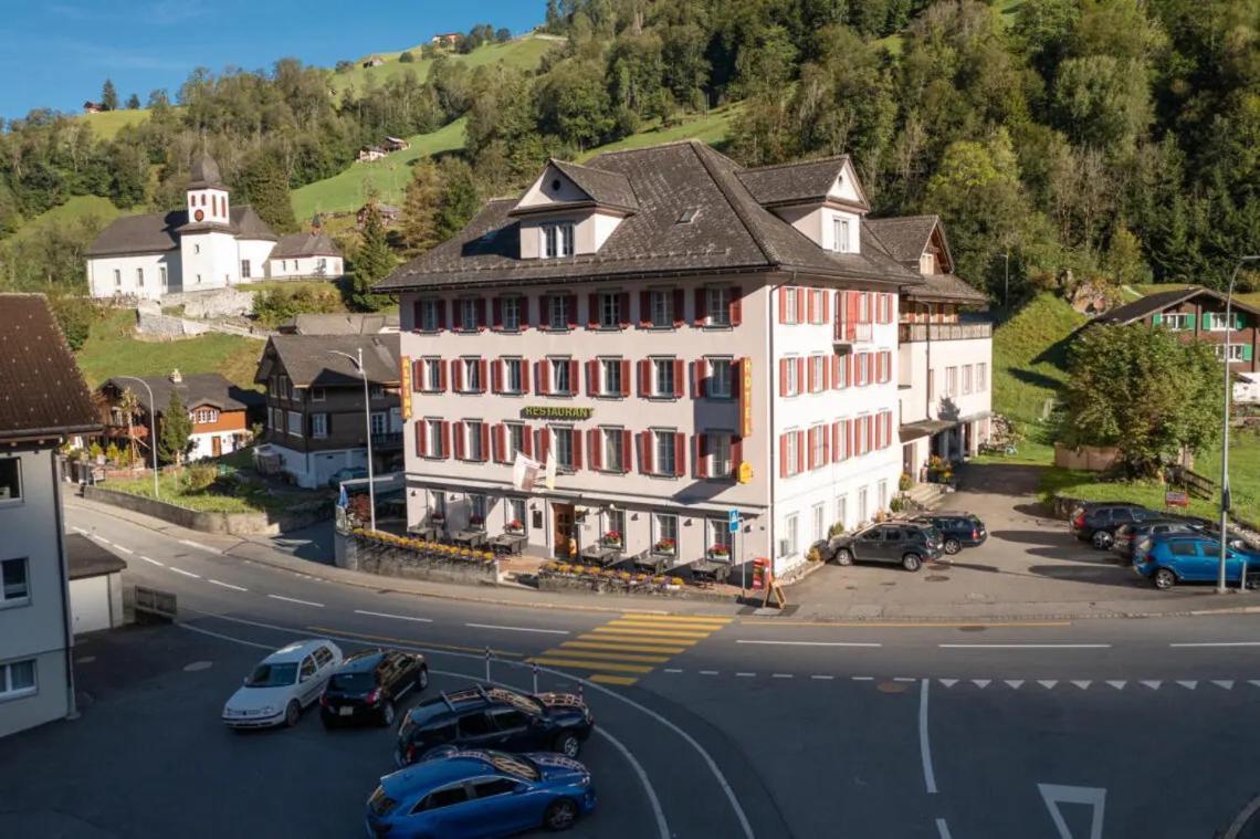 Hotel Alpina Unterschächen Exteriér fotografie